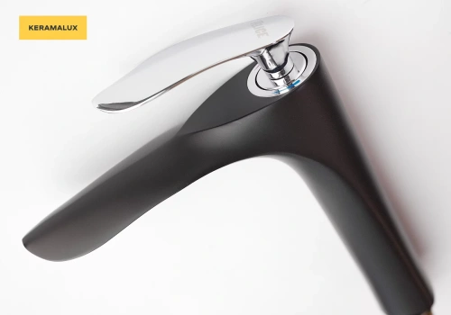 Смеситель для умывальника Vivi Felice 9025 NERO OPACO