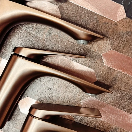 Смеситель для умывальника Rea Avalon copper brush B0493