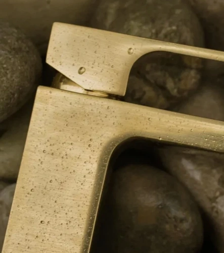 Смеситель для раковины Remer Absolute AU12BG, золото брашированное