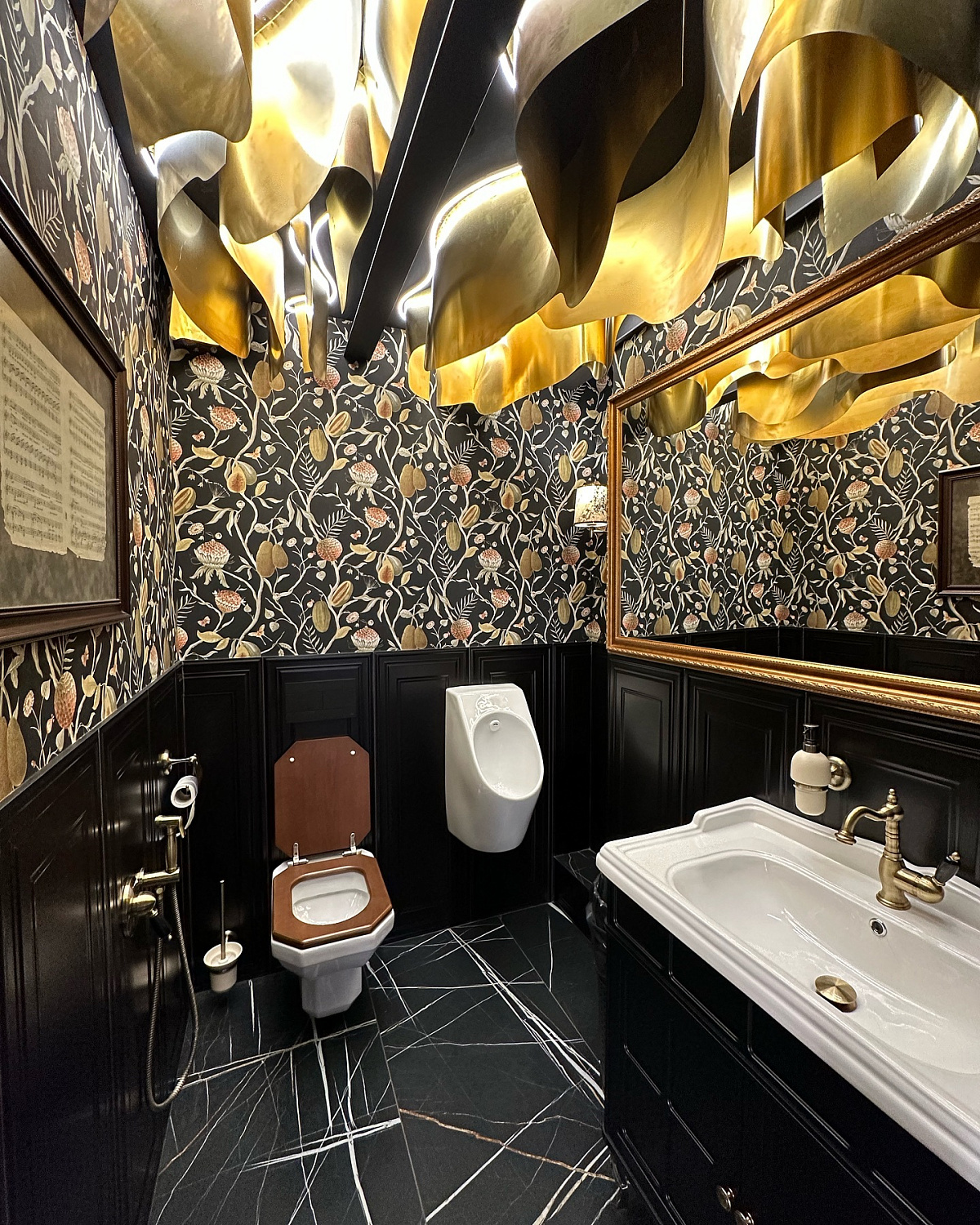 Недавно свои двери открыло новое уникальное заведение @pianobar.minsk