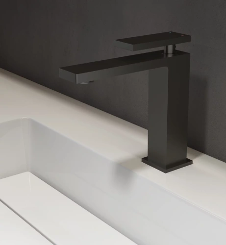 Смеситель для раковины Vincea Dice VBF-2DS1MB